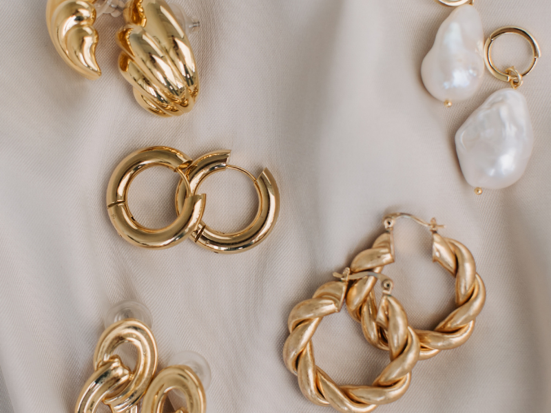 diamond designer earrings in yellow gold, white gold, rose gold and platinum