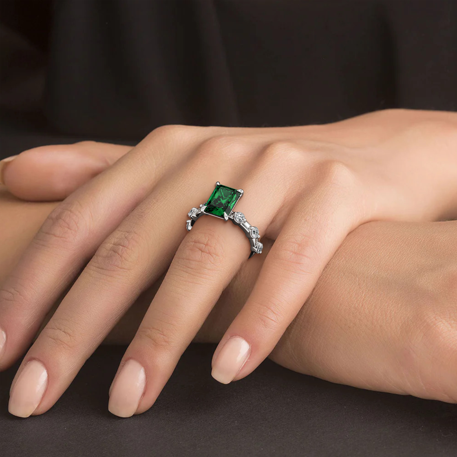 18K White Gold Emerald gemstone Engagement Ring